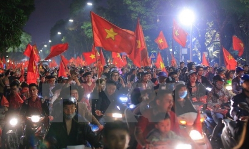 'Rừng' cờ hoa trên đường phố Thủ đô mừng kỳ tích U23 Việt Nam
